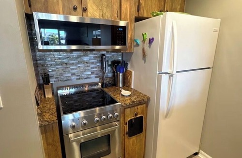 Captains Cove Condo | Waterfront Condo w/Boat Dock, Kayak, Bikes, Pool & Pickleball-Best Fishing!