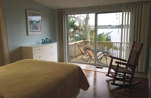 Roseland Cottage | Waterfront Cottage Rental with a Dock on the San Sebastian River, Florida