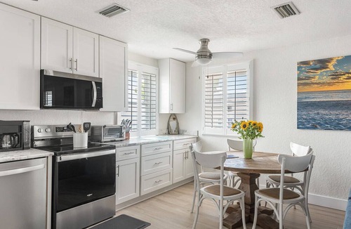 Englewood South House | Waterfront Getaway, a Boating Paradise
