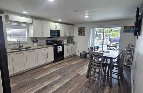 Key Largo House | Waterfront Getaway in Key Largo with 60-Foot Dock and Pool