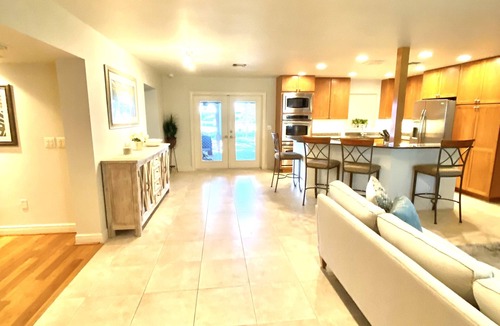 McGregor House | Waterfront getaway