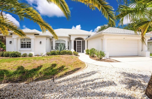 Broadmoor House | WATERFRONT, HEATED POOL, 3/2/2 single-family Rotonda West Home
