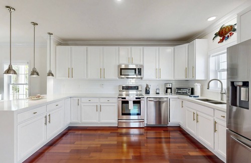 Cross Key Waterways House | Waterfront home w/hot tub, gas grill, WiFi, AC, near attractions