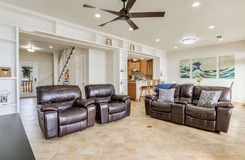 Ono Island House | Waterfront, Ken's Tranquil Harbor, Near NAS. Boater & Pet-Friendly!