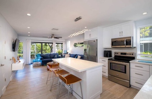 Key Largo Villa | Waterfront Lagoon Retreat | Kayaks Paddleboard Golf Cart