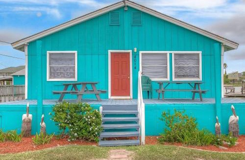 Flour Bluff House | Waterfront Laguna Madre Bayhouse - Fishing, Birding & Family Retreat