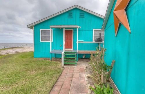 Flour Bluff House | Waterfront Laguna Madre Bayhouse - Fishing, Birding & Family Retreat