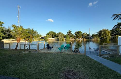 Fort Lauderdale Villa | waterfront lake Hollywood hard rock Airport