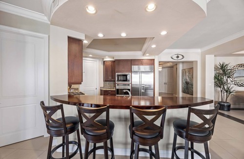 Royal Harbor Condo | Waterfront Luxury Condo - Naples Bay Resort
