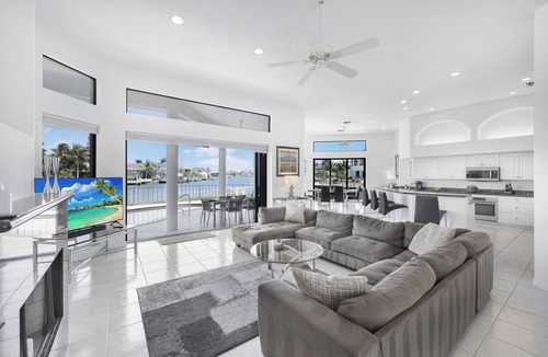 Marco Island House | Waterfront property with stunning views within walking distance to the beach.