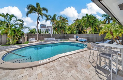 Coral Ridge Apartment | Waterfront Retreat Studio #1🌴 20-Min Walk to the Beach Summer Deals!