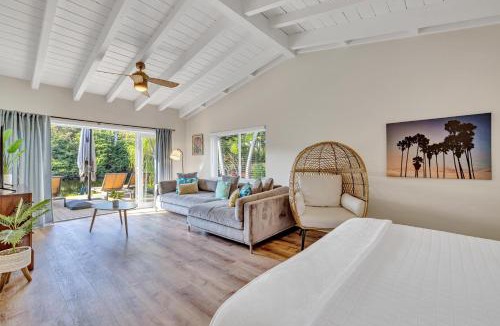 Birch Park Finger Streets House | Waterfront Steps to Beach Heated Pool Casablanca Key Residence