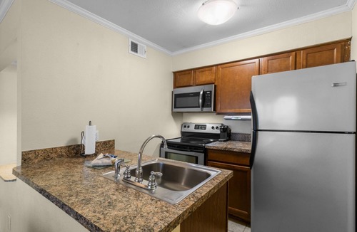 Rocky Point Apartment | Waterfront Studio Suite w/Tampa Bay Views