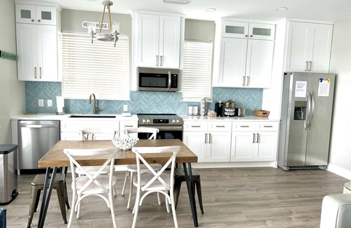 Destin Villa | Waterfront Villa~Beach~Pool-King Beds
