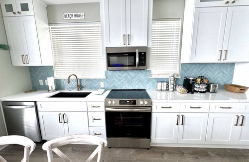 Destin Villa | Waterfront Villa~Beach~Pool-King Beds
