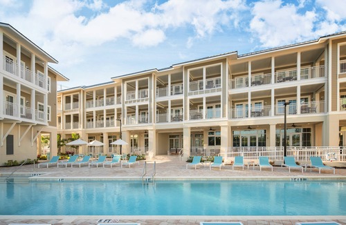 Holmes Beach Hotel | Waterline Marina Resort & Beach Club, Autograph Collection