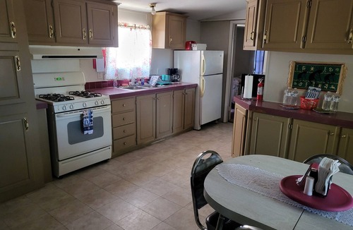 Truth or Consequences House | We are about one and a 1/2 miles from downtown and the hot tubs.