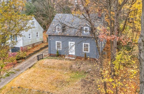 Highland Square House | Weber Duplex House Upper Unit Near Highland Square
