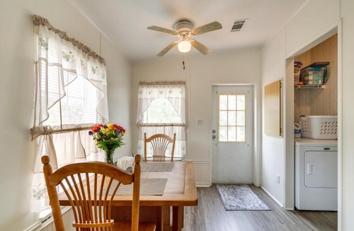 Brooksville House | Weeki Wachee Home w/Fire Pit: 13 Mi to Ocean!