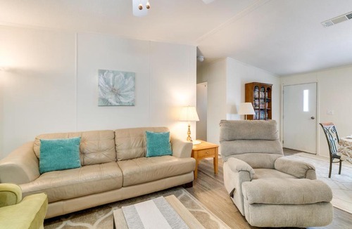 Brooksville House | Weeki Wachee Home w/Fire Pit: 13 Mi to Ocean!