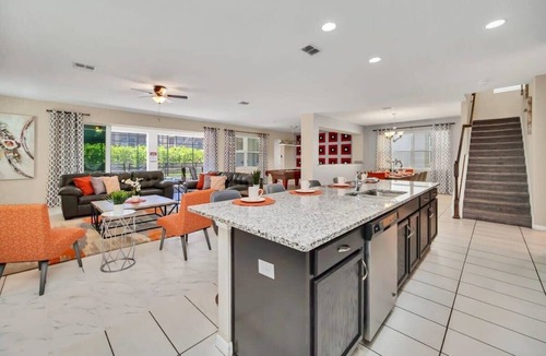 Florida Central Atlantic Coast House | West-Facing House with Private Pool & Hot Tub