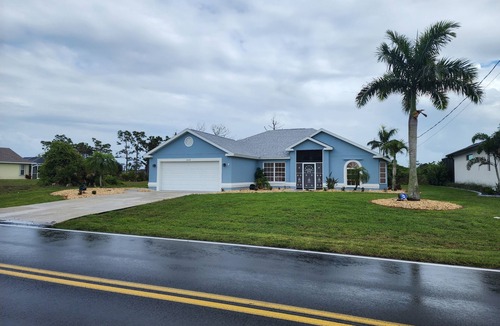 Pinehurst House | West traffic circle near the beach