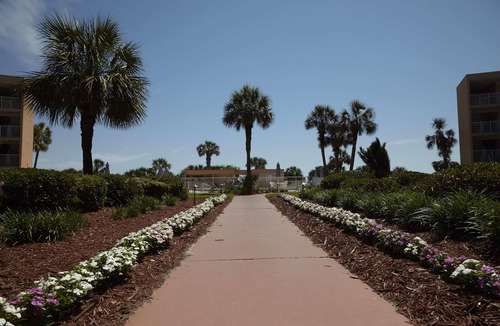St. Augustine Beach Condo | What's your pleasure? Stroll the beach, a game of tennis, or lounge by the pool?