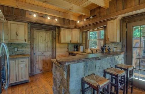 Cashes Valley Cabin | Whitewater Wilderness- Riverside Retreat | Outdoor Living | Luxury Kitchen