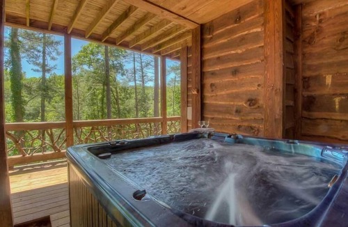 Cashes Valley Cabin | Whitewater Wilderness- Riverside Retreat | Outdoor Living | Luxury Kitchen
