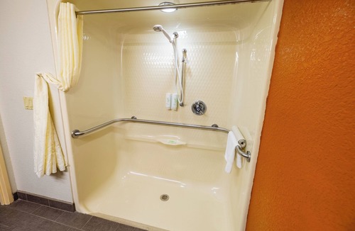 Leesburg Hotel | Wingate by Wyndham Leesburg Florida