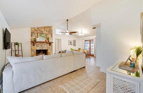 Cypress Gardens House | Winter Haven Retreat w/Private Pool!