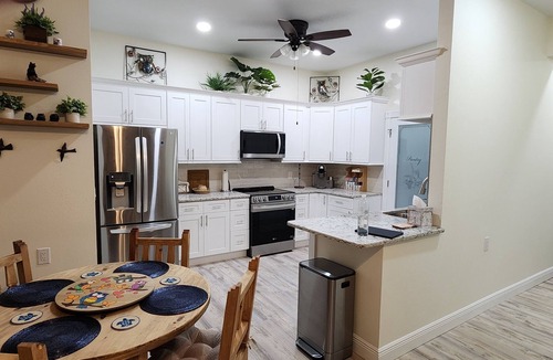 Citrus Springs Apartment | Wise Owl Retreat, a beautiful suite amongst towering oaks, access to River/view.