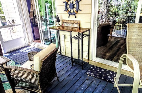 Inglis House | Withlacoochee River, 2/2,pet friendly, sleeps 6, fishing, scalloping, boating.
