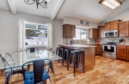 Village Seven House | Wonderful Pines Spacious Yard w Cozy Fireplace