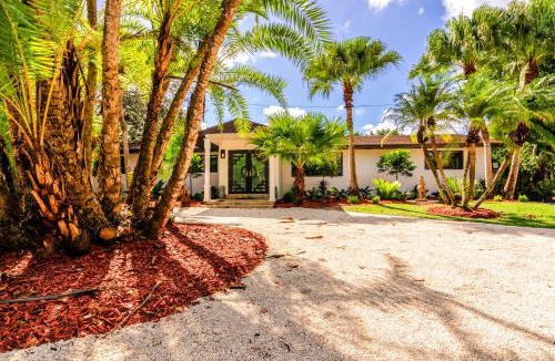 Homestead House | Wonderkoi - Oasis with Pool and Koi Ponds in Miami