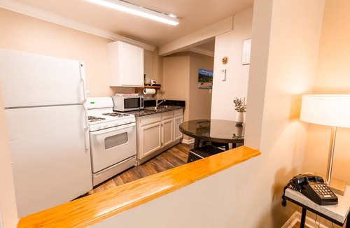 Salida Hotel | Woodland Motel