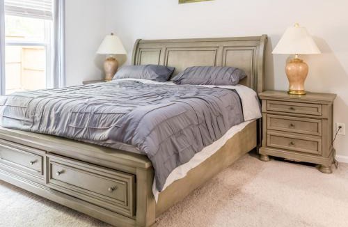 Porter Apartment | Woodridge - Private Rooms in Shared Home
