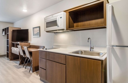 Southside Hotel | WoodSpring Suites Jacksonville Baymeadows