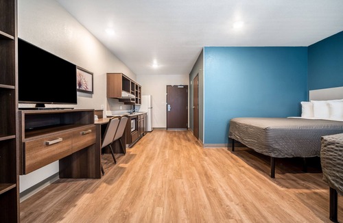 Miramar Hotel | WoodSpring Suites Miramar