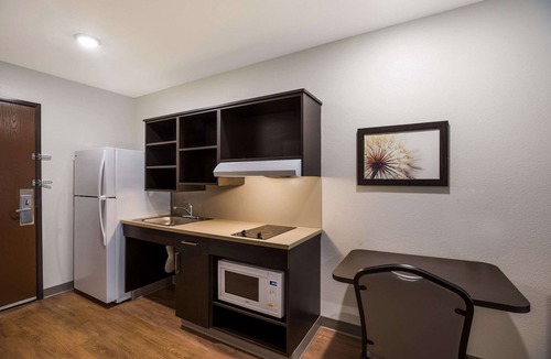 Lockhart Hotel | WoodSpring Suites Orlando North - Maitland