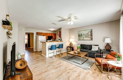 Griffin Heights House | Work & Explore: Tallahassee Townhome