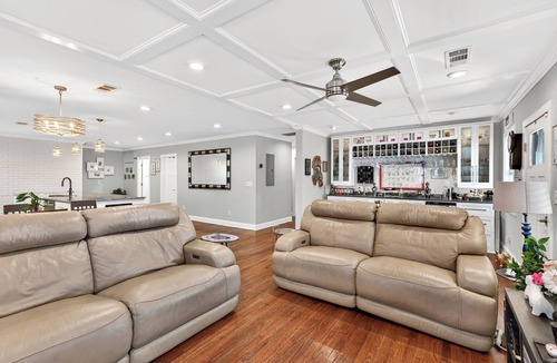 East Side House | World Cup Luxury Pool/Hot Tub Walkable On Golf Course Prime Atl location