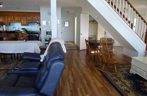 Eatonton House | WOW views of Oconee! Private Dock! Hot-tub! Firepit! Canoe! PetsOK!