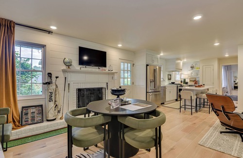 National Hills House | Year-Round Charming 5-Bedroom Retreat One Block from Historic Magnolia Lane