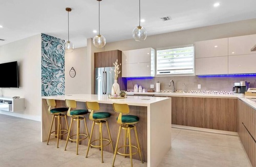 Coral Ridge House | *Your Dream Modern Home in Coral Ridge*