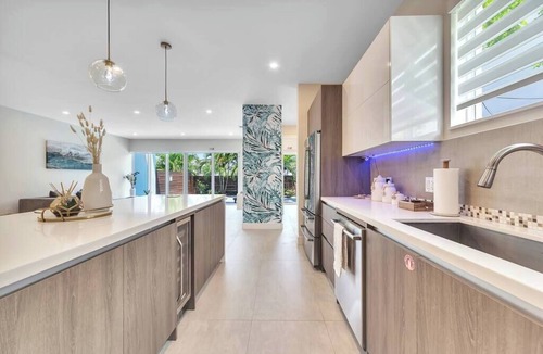 Coral Ridge House | *Your Dream Modern Home in Coral Ridge*