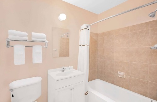 Pecos Hotel | Your Home in Historic Pecos! Comes with Complimentary Breakfast! Seasonal Pool!