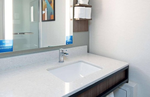 Albuquerque Hotel | Your Passport to Relaxation! 2 Relaxing Units, Indoor Pool, Pets Allowed!