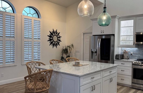 Hobe Sound House | Zephyr House, Tropical Retreat in Zeus Park, Walk to Beach and Dining Hobe Sound