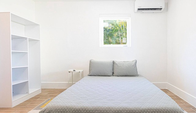 1 Bedroom Apartment El Portal #7